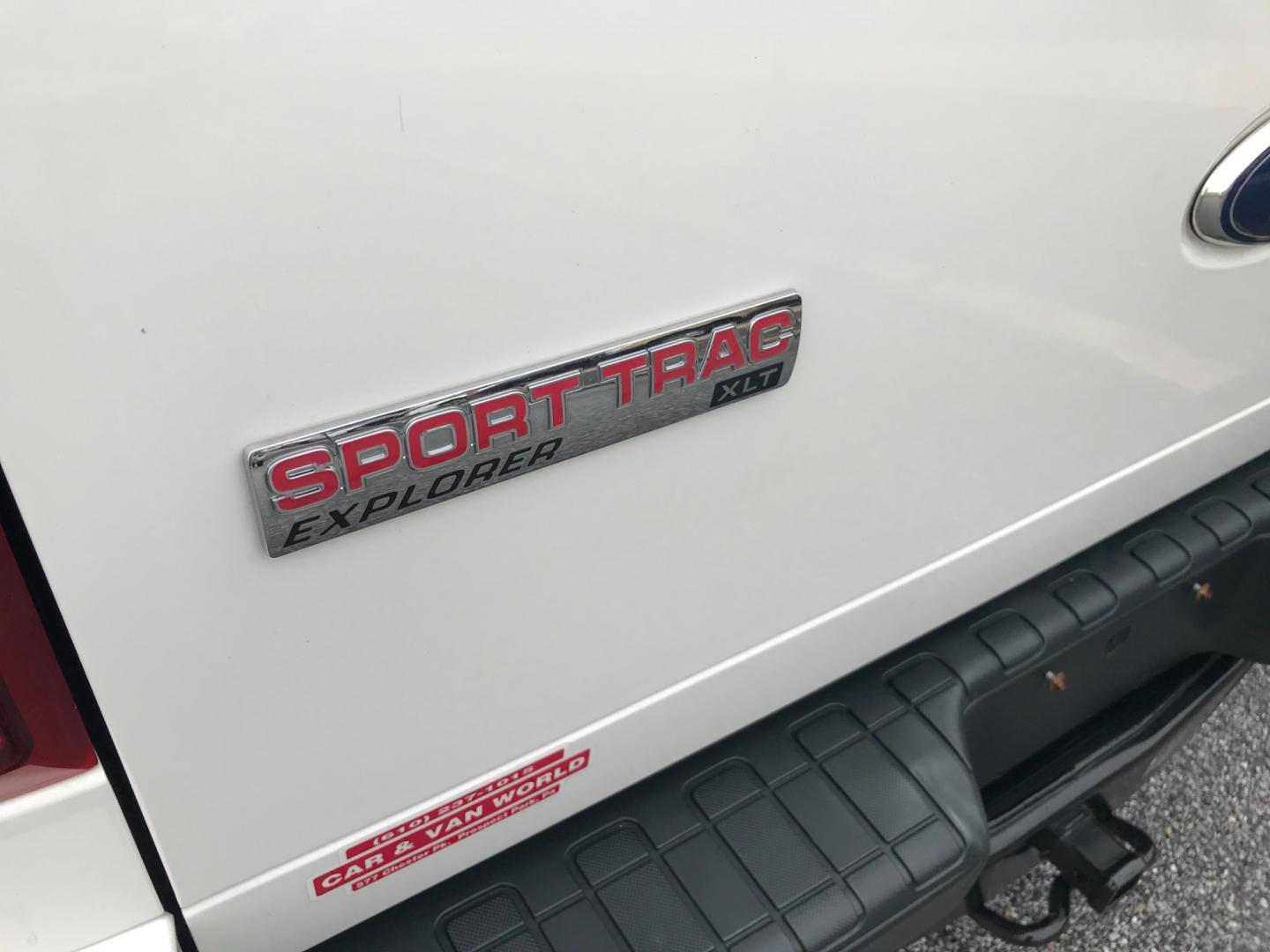 2010 White /Gray Ford Explorer Sport Trac XLT (1FMEU5BE9AU) with an 4.0 V6 engine, Automatic transmission, located at 577 Chester Pike, Prospect Park, PA, 19076, (610) 237-1015, 39.886154, -75.302338 - 2010 Ford Explorer Sport Trac XLT: Only 135k miles, 4x4, new PA inspection, SUPER clean, runs LIKE NEW! This vehicle comes inspected and has been given a bumper to bumper safety check. It is very clean, reliable, and well maintained. We offer a unique pay plan that is known for being the easiest - Photo#6